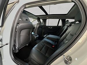 Volvo  Plus Dark
