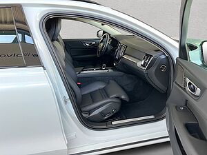 Volvo  Plus Dark
