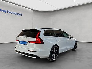 Volvo  Plus Dark