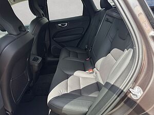 Volvo  Plus Dark