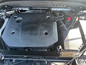 Volvo  Plus Dark