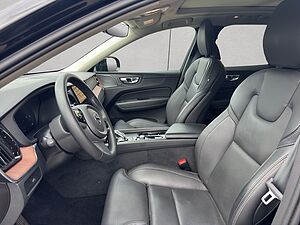 Volvo  Plus Dark