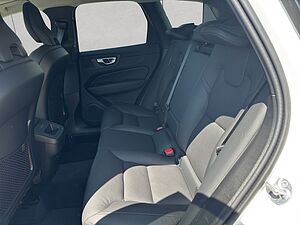 Volvo  Plus Dark