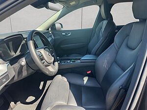 Volvo  Plus Dark