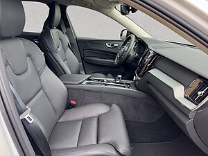 Volvo  Plus Dark