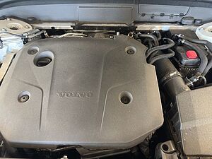 Volvo  Plus Dark