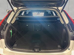 Volvo  Plus Dark