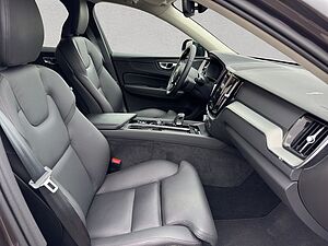 Volvo  Plus Dark