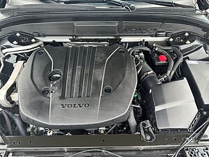 Volvo  Plus Dark