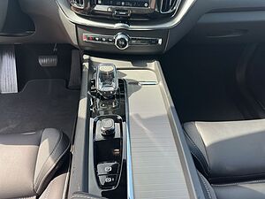 Volvo  Plus Dark