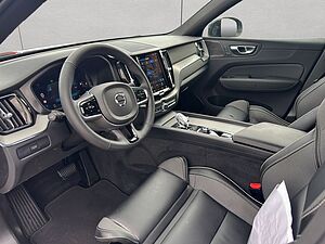Volvo  Plus Dark