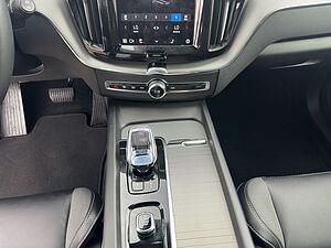 Volvo  Plus Dark