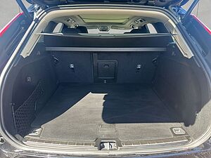 Volvo  Plus Dark