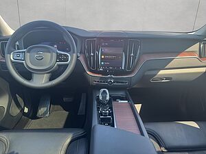 Volvo  Plus Dark