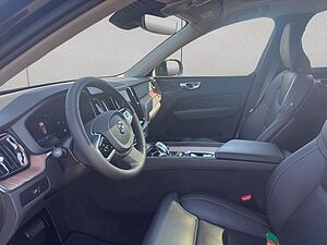 Volvo  Plus Dark