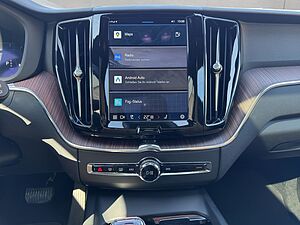Volvo  Plus Dark
