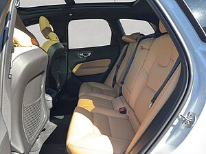 Volvo  Plus Dark