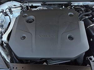 Volvo  Plus Dark