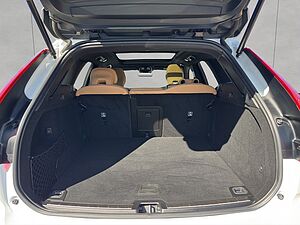 Volvo  Plus Dark