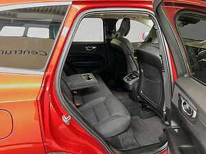Volvo  Momentum Pro