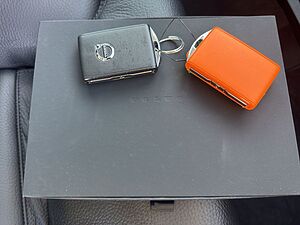 Volvo  Plus Bright