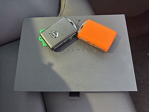 Volvo  Plus Bright