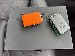 Volvo  Plus Bright