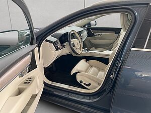Volvo  Ultimate Bright