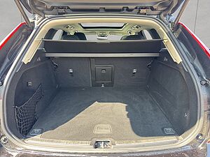 Volvo  Plus Dark