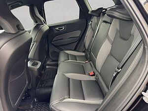 Volvo  Plus Dark