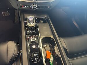 Volvo  Plus Dark