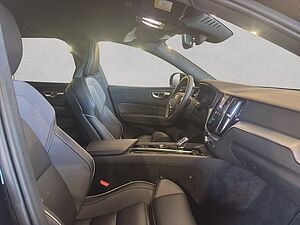 Volvo  Plus Dark