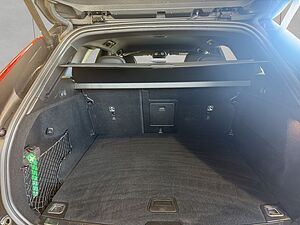 Volvo  Plus Dark