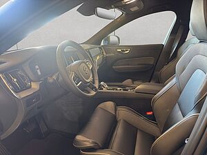Volvo  Plus Dark