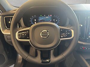 Volvo  Plus Dark