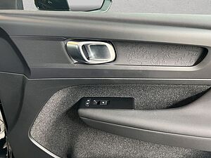 Volvo  Momentum Core