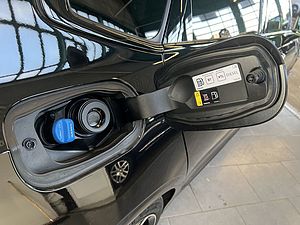 Volvo  D5 AWD Geartronic  173 kW, 4-türig (Diesel)