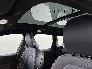 Volvo  T8 AWD Recharge R-Design Glasd PilotAssist