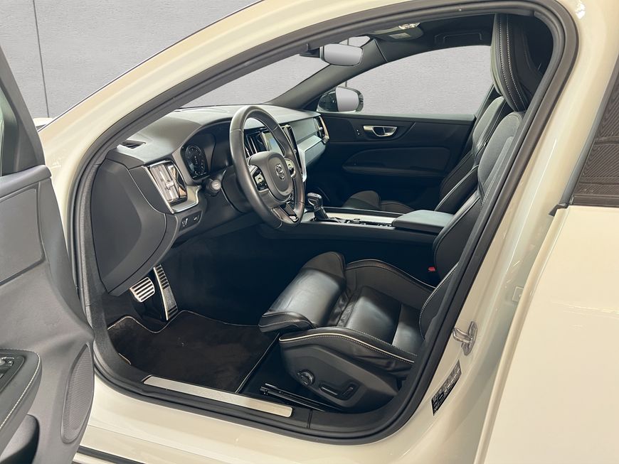 Volvo  T4  Aut PilotAssist BLIS Kamera Navi Voll-LED