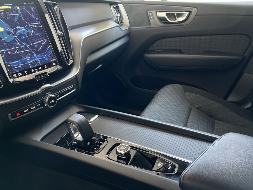 Volvo  Core
