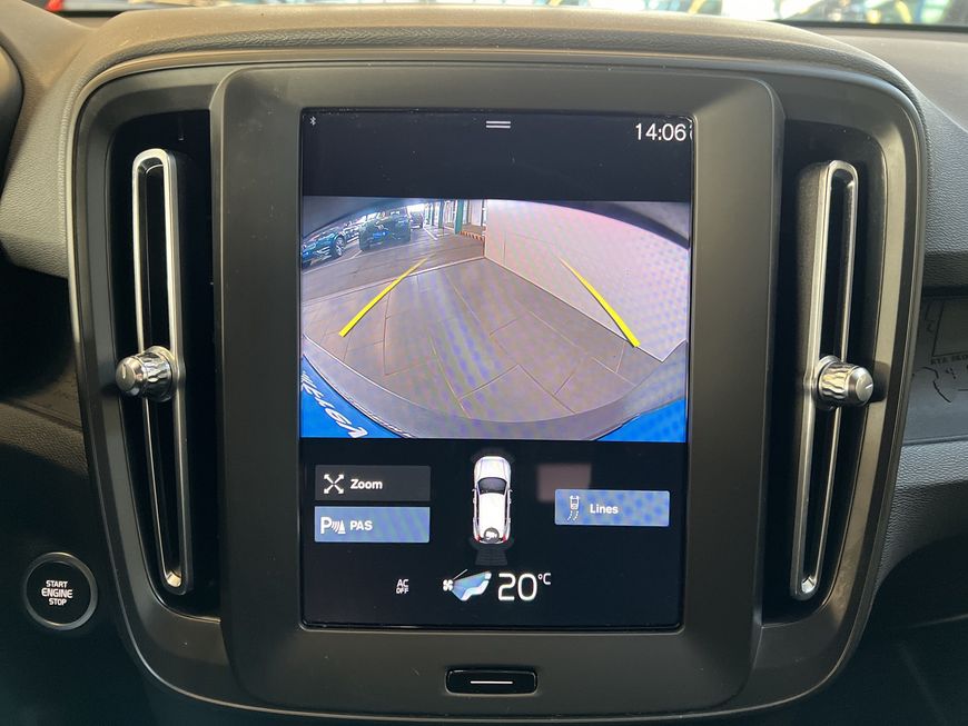 Volvo  T2 Momentum-Core Navi LED Kamera PDCv+h Apple