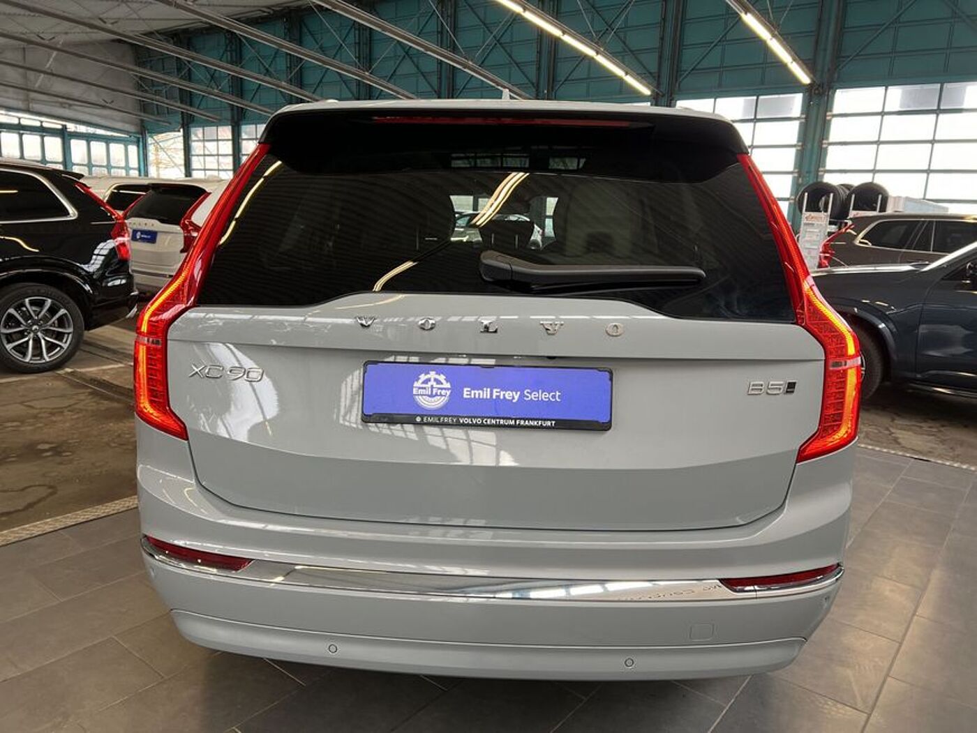 Volvo  Ultimate Bright