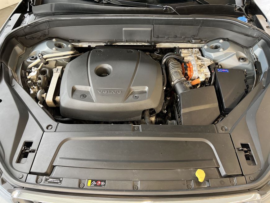 Volvo  T8 AWD Twin-Engine 7S  360° BLIS