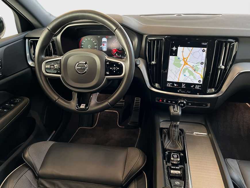 Volvo  T5  Aut Navi Voll-LED Kamera PDCv+h 18'