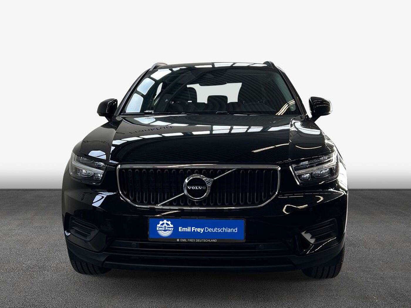 Volvo  T2 Momentum-Core Navi LED AHK Kamera PDCv+h