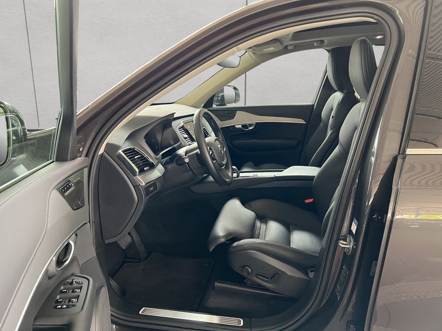 Volvo  Plus Bright