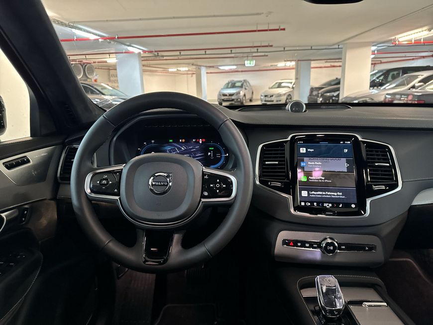 Volvo  Ultimate Dark