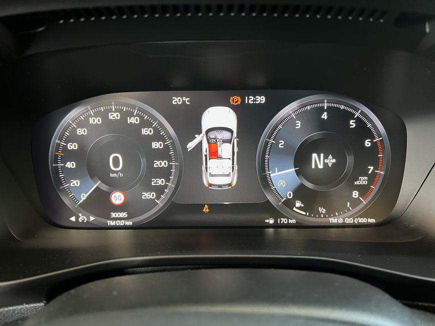 Volvo  Momentum Core