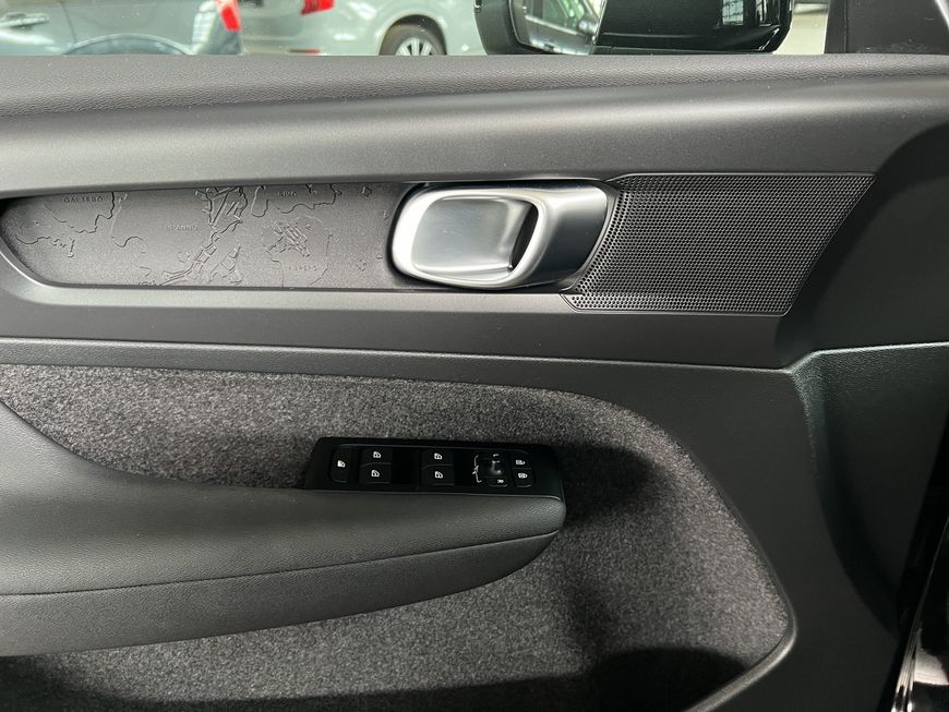 Volvo  Momentum Core