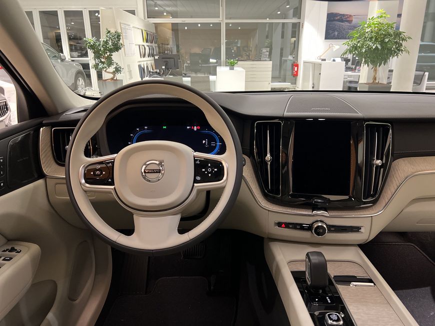 Volvo  Ultimate Bright